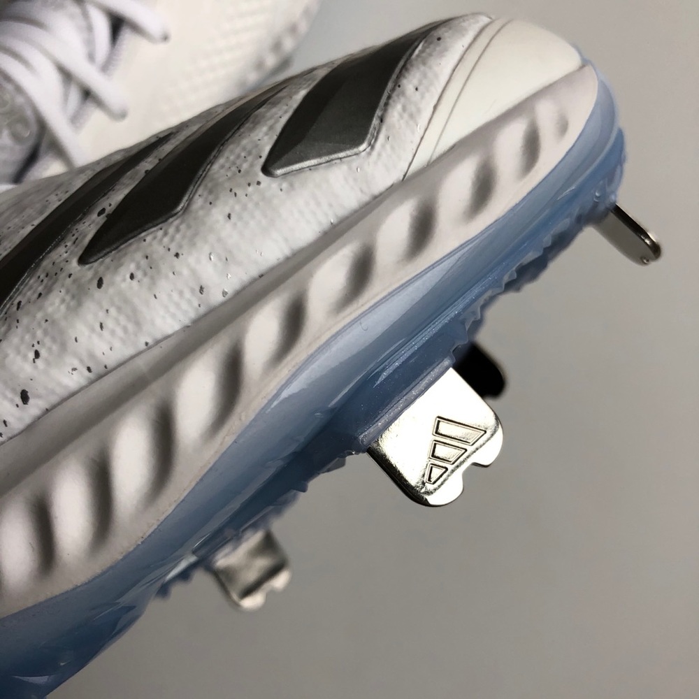 Adidas - Picture 4 of 12